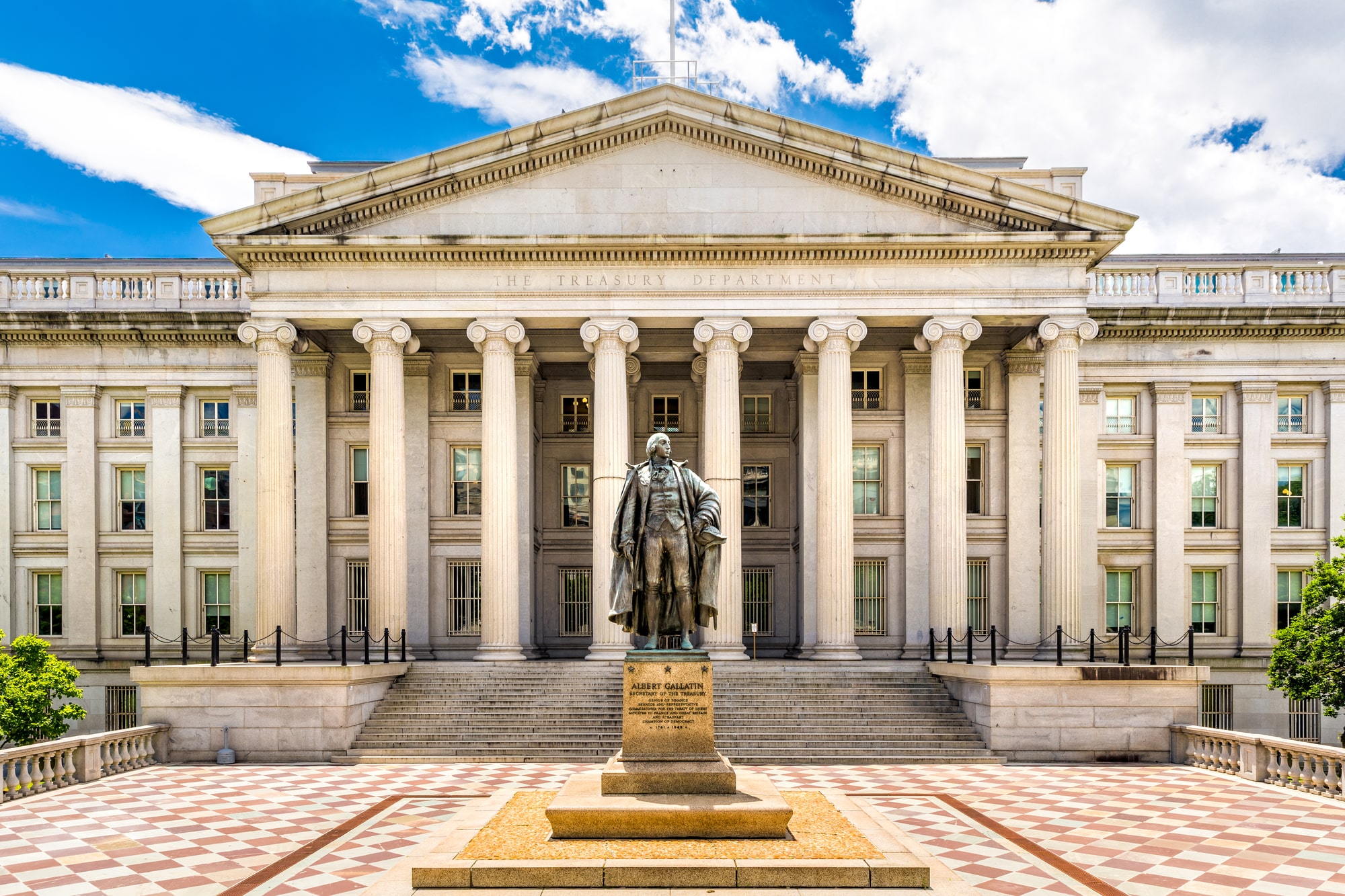 US Treasury Secretary urges federal agencies to quickly introduce stablecoin regulations