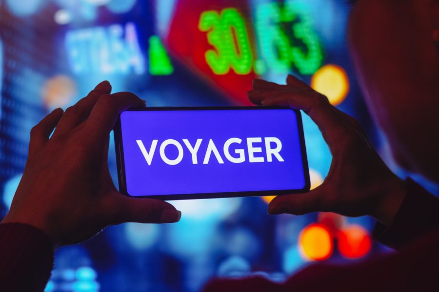 Binance and FTX reportedly lead Voyager auction